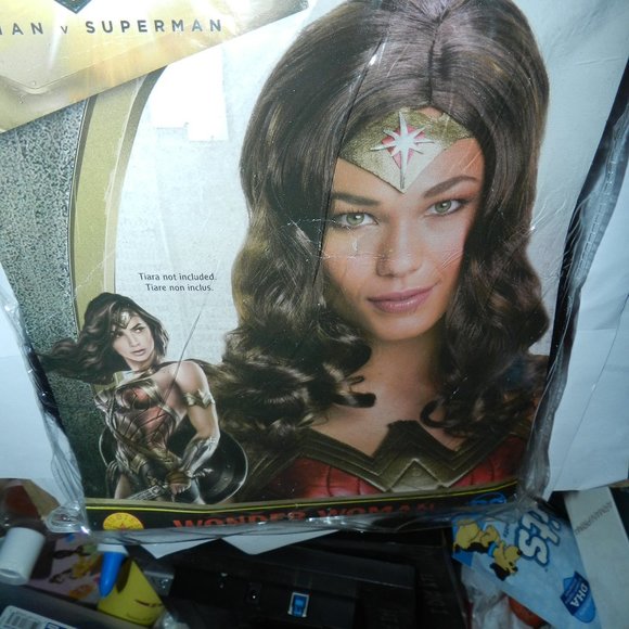 🆕Wonder Womans Deluxe Adult Wig  Batman v Superman Dawn of Justice NWT! - Picture 6 of 15